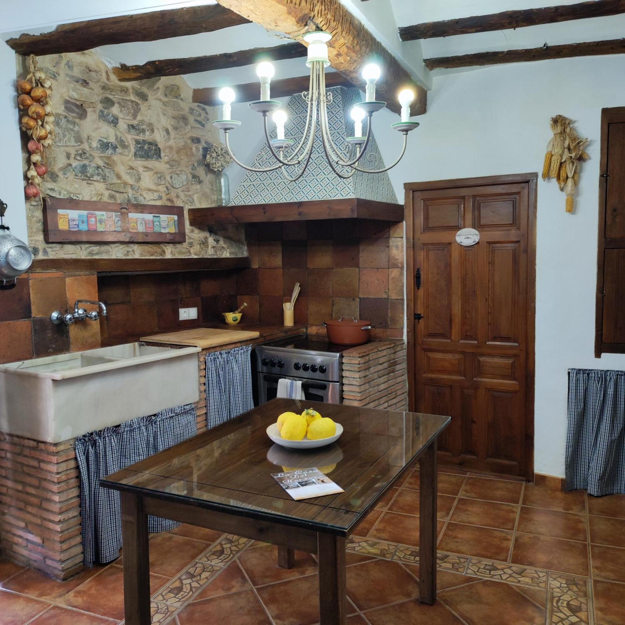 Alcoba Con Patio Del Siglo XIX Villa Villanueva de Viver Kültér fotó